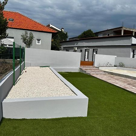 Zale Apartmani Задар Стая снимка