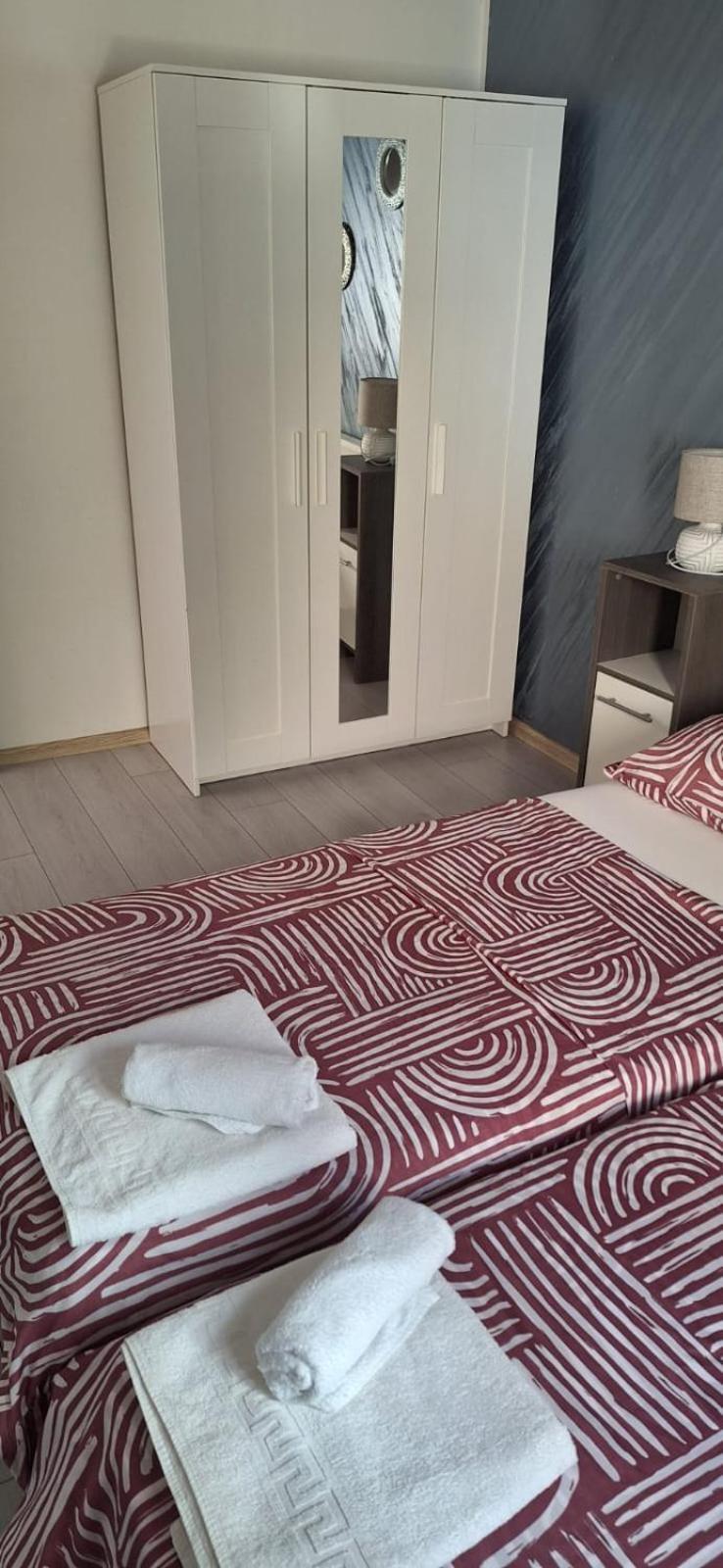 Zale Apartmani Задар Стая снимка