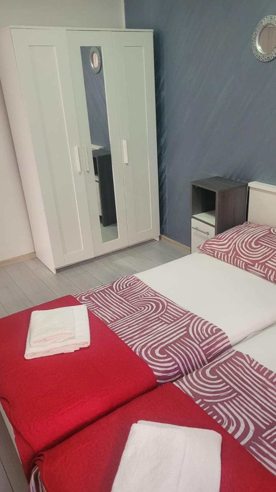 Zale Apartmani Задар Стая снимка